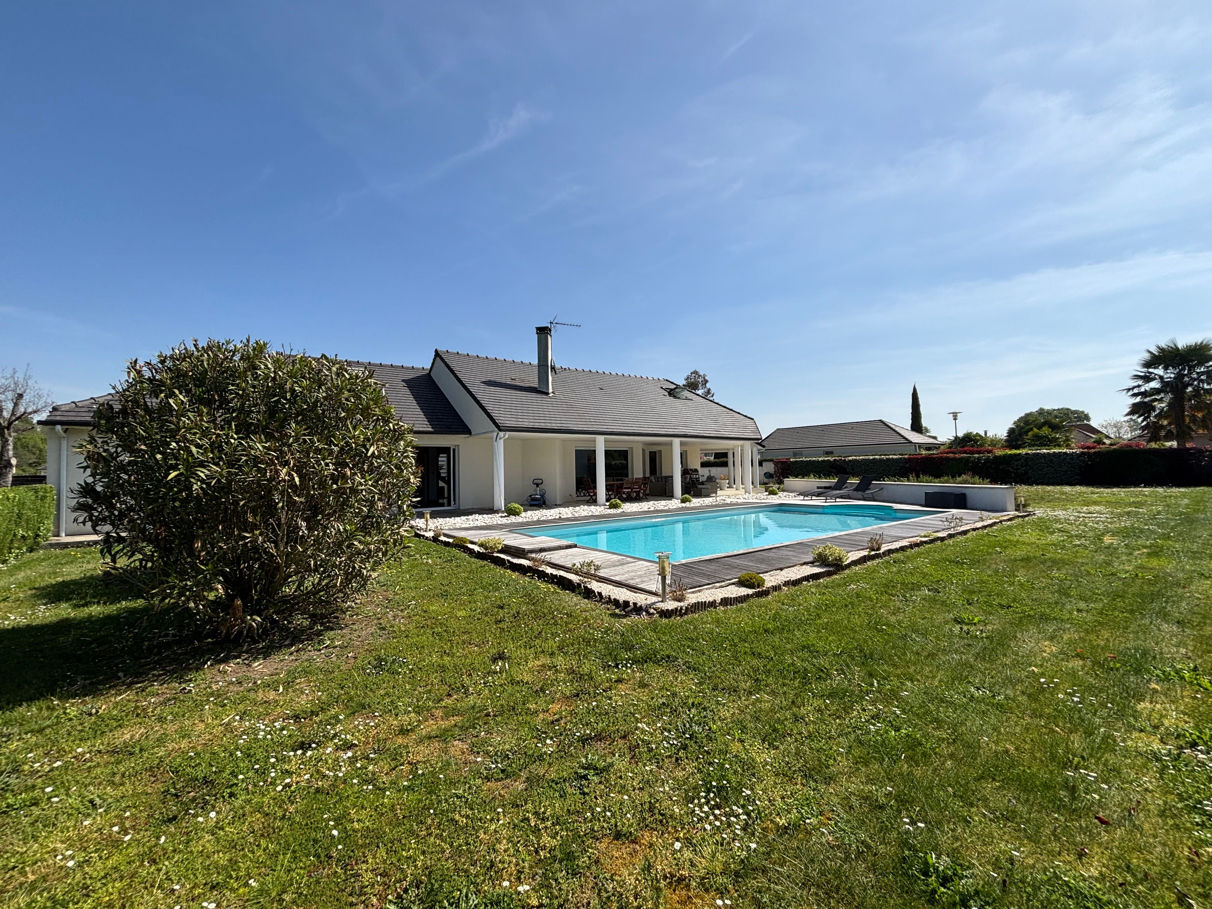 Maison à vendre 4 pièces 210 m² Ousse