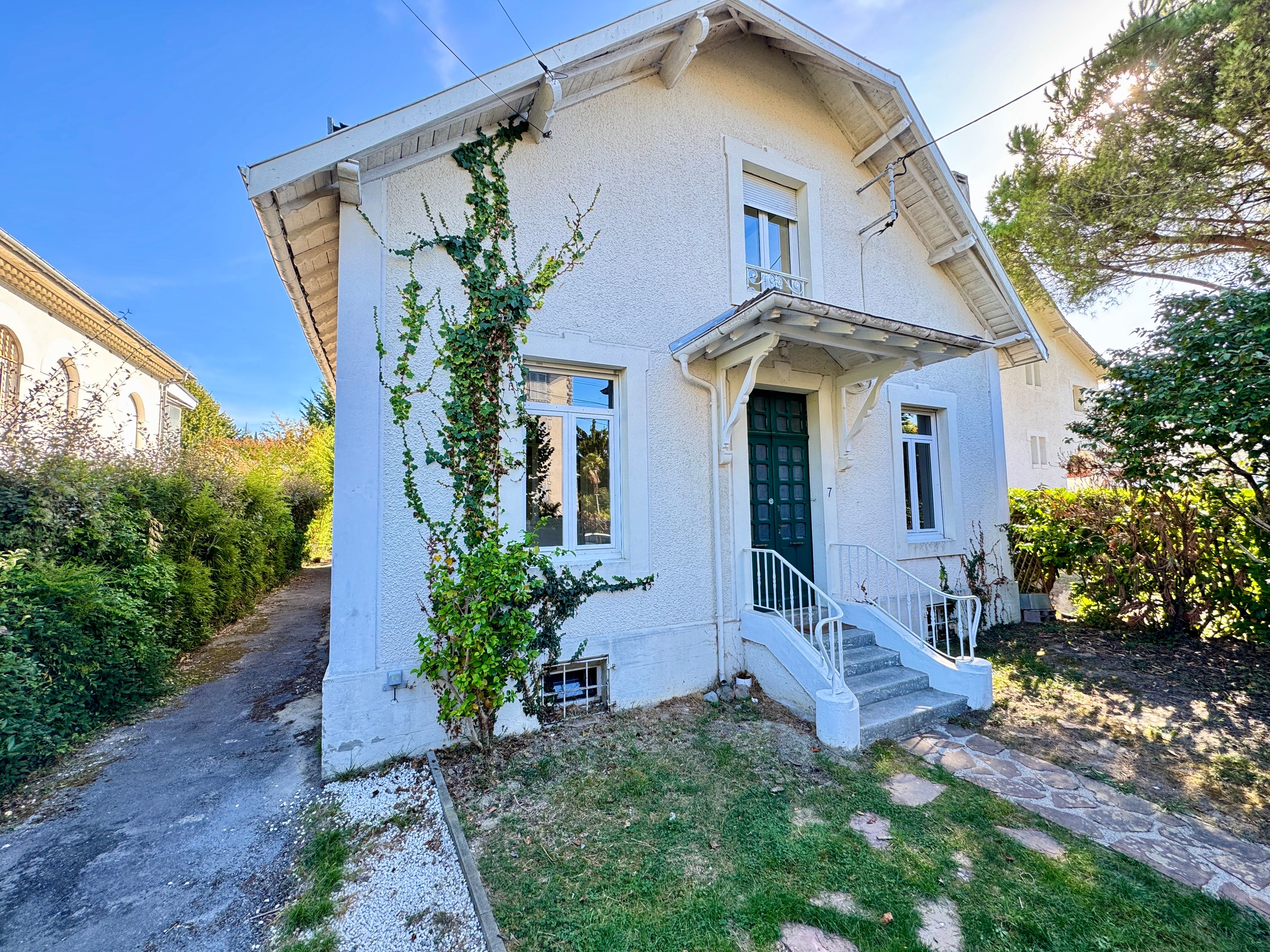 Maison à vendre 4 pièces 145 m² Pau