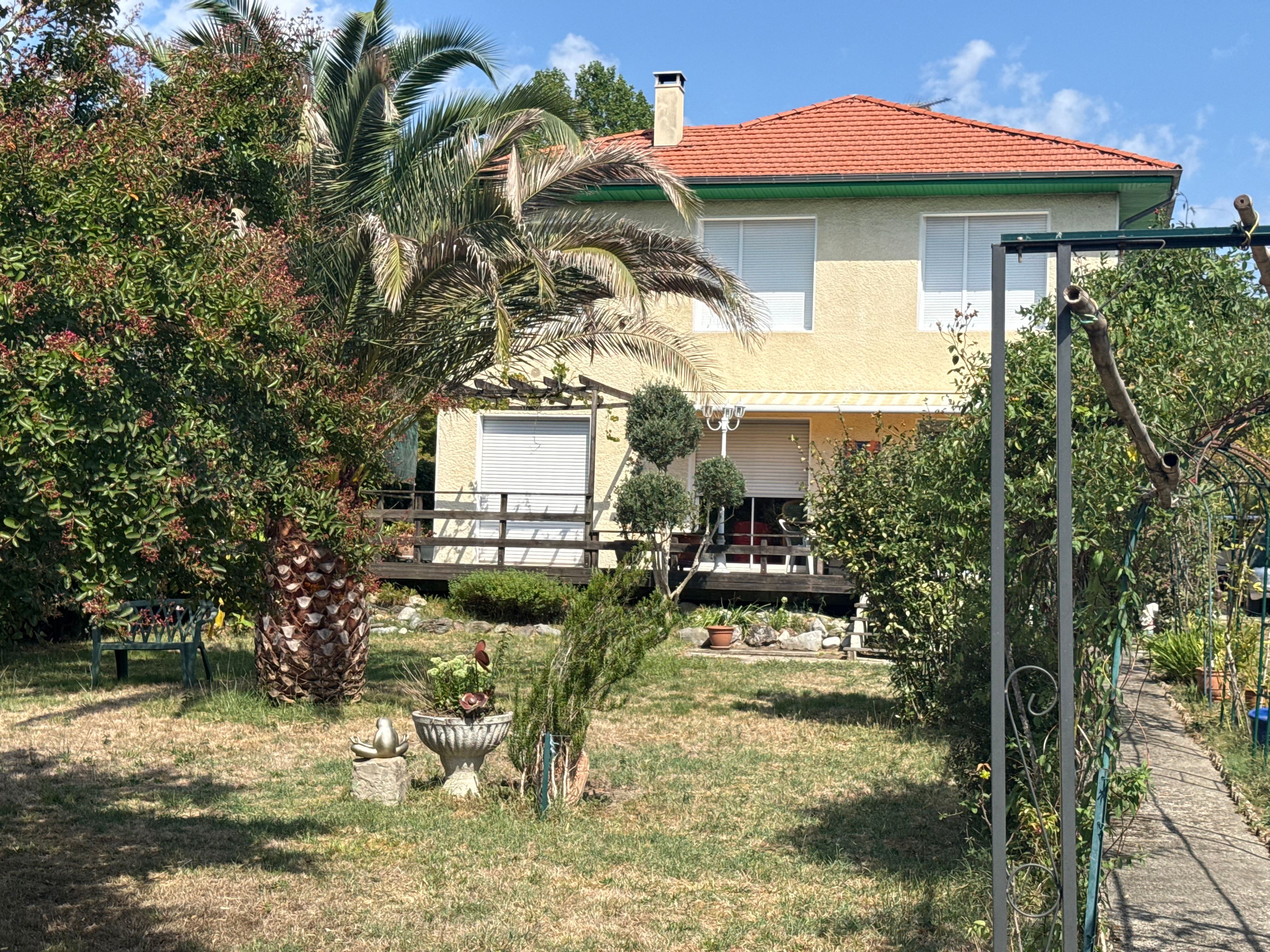 Maison à vendre 9 pièces 250 m² Billère